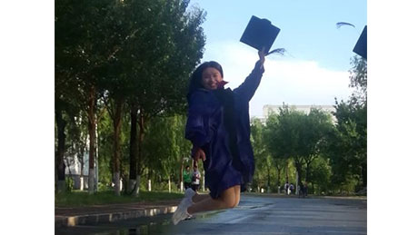 宋玉卓--東北農業大學  碩士
現任：添加劑技術研發，集團的奮斗文化深深的感動鼓舞著我，在輕松愉悅的工作氛圍中，我的專業知識儲備量增多了，專業技能也得到了很大的提高。