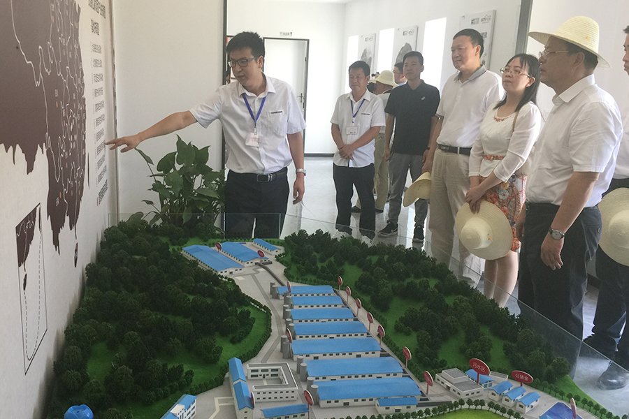 F:\2015-2018年OA文件 電視機(jī)媒體播放圖設(shè)計(jì)\2018-OA文件 電視機(jī)媒體播放圖設(shè)計(jì)\2018.07.31-中央黨校副校長(zhǎng)王東京考察調(diào)研北京資源億家集團(tuán)\02.jpg