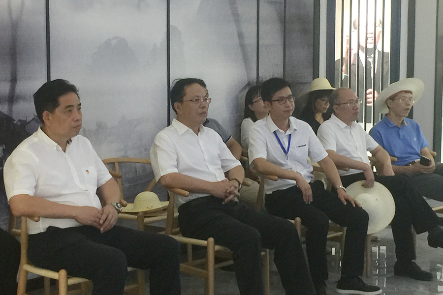 F:\2015-2018年OA文件 電視機(jī)媒體播放圖設(shè)計(jì)\2018-OA文件 電視機(jī)媒體播放圖設(shè)計(jì)\2018.07.31-中央黨校副校長(zhǎng)王東京考察調(diào)研北京資源億家集團(tuán)\04.JPG